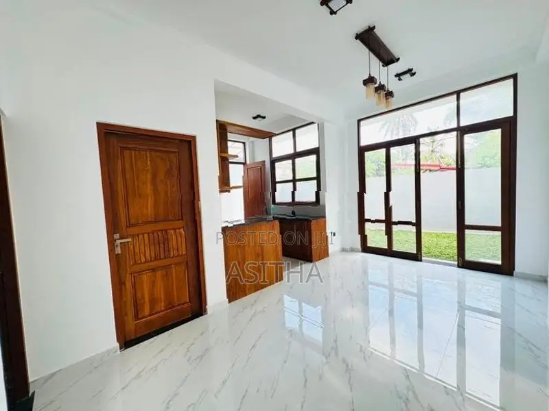 H2 Beautiful House for Sale in Piliyandala