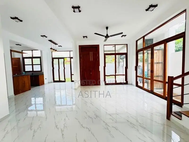 H2 Beautiful House for Sale in Piliyandala