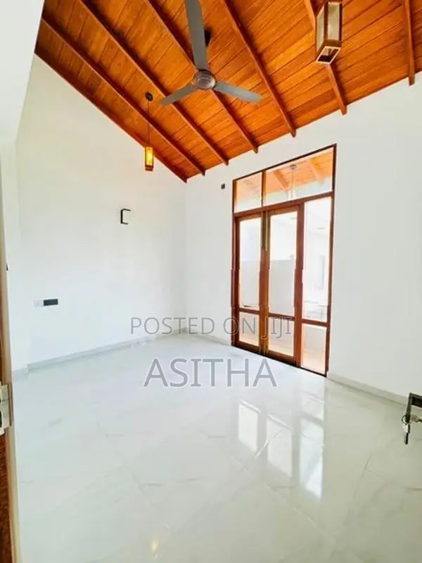 H2 Beautiful House for Sale in Piliyandala