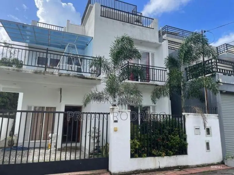 Malabe, Sparkles Residencies 04 BR House on 6.25 Perch of Land for Sal