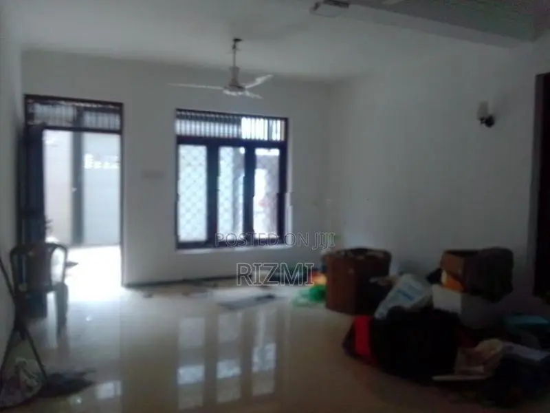 3BR ground Floor house for rent in dehiwala sudarsana road