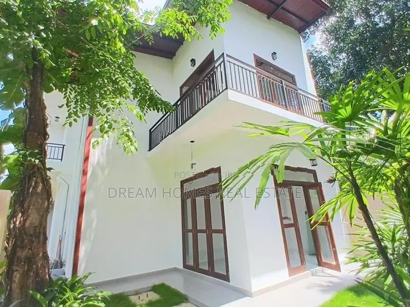 Brand New Luxury House for Sale - Pannipitiya