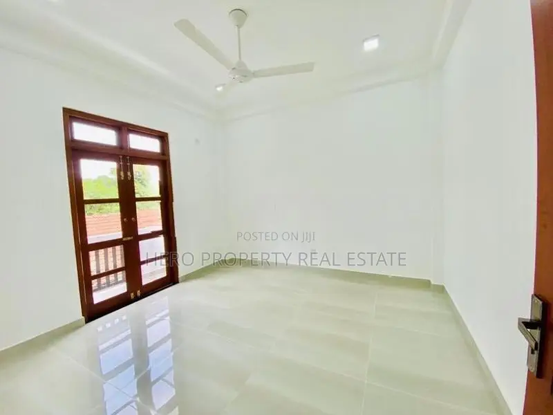 Modern Luxury Quality House for Sale in Boralesgamuwa 🏠