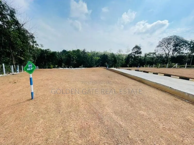 Kalagedihena Land Sale