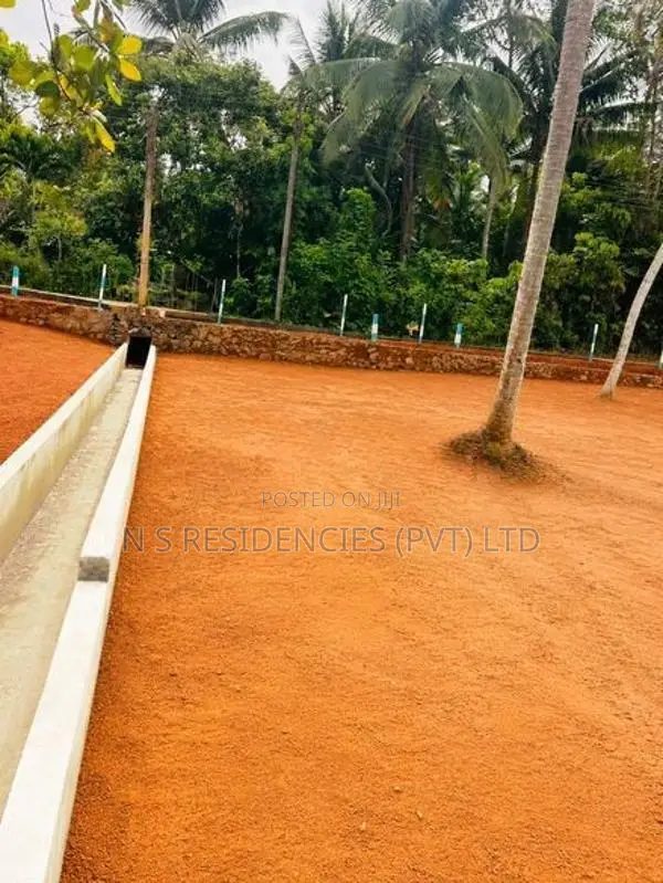 Developed Land for Sale Near Wathupitiwala U02
