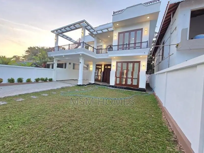 Super Luxury Brand New Modern House For Sale in Negombo