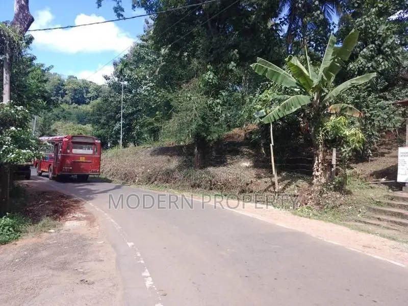 Land and shop for sale in Matale