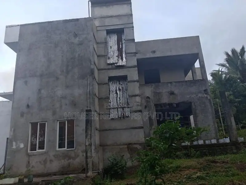 Spacious 36-Perch House for Sale – Kaduwela ( Property Id - H2854 )