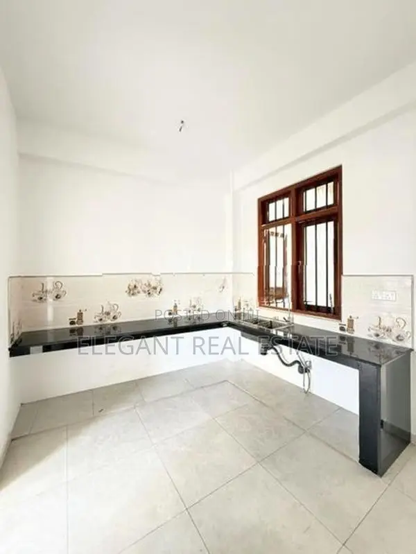 06 Bedroom Unfurnished 03 Storied House for Sale in Nawala (A6477)