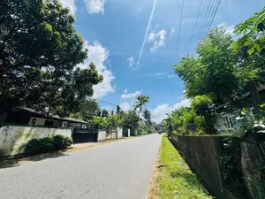 (RL650) 10.5 Perch Land with House for Sale in Horana