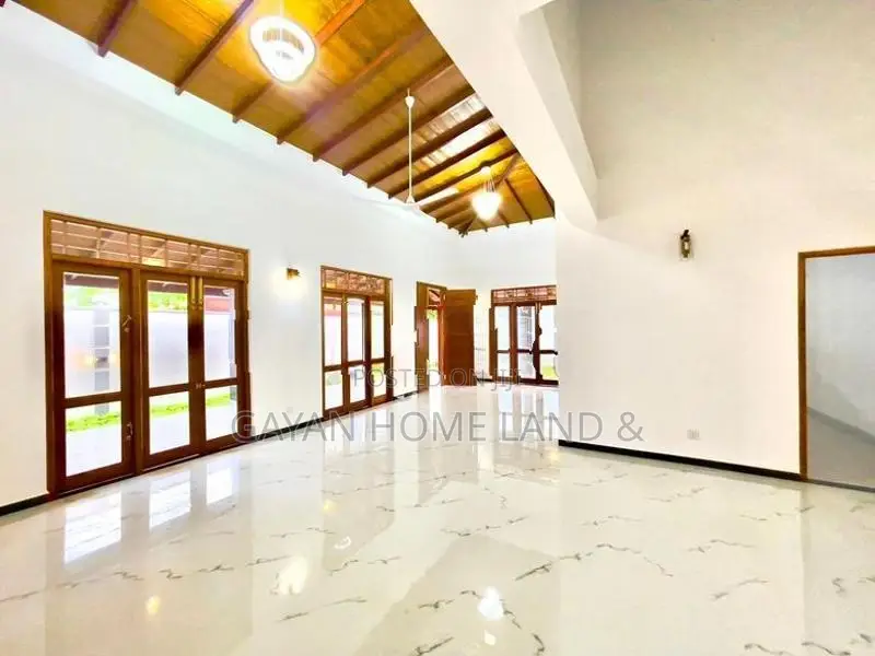 Brand New 10 perch With Luxury Two Storey House in Piliyandala Kesbewa