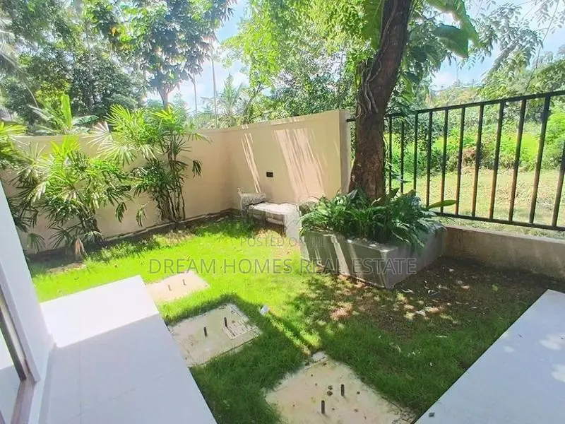 Brand New Luxury House for Sale - Pannipitiya