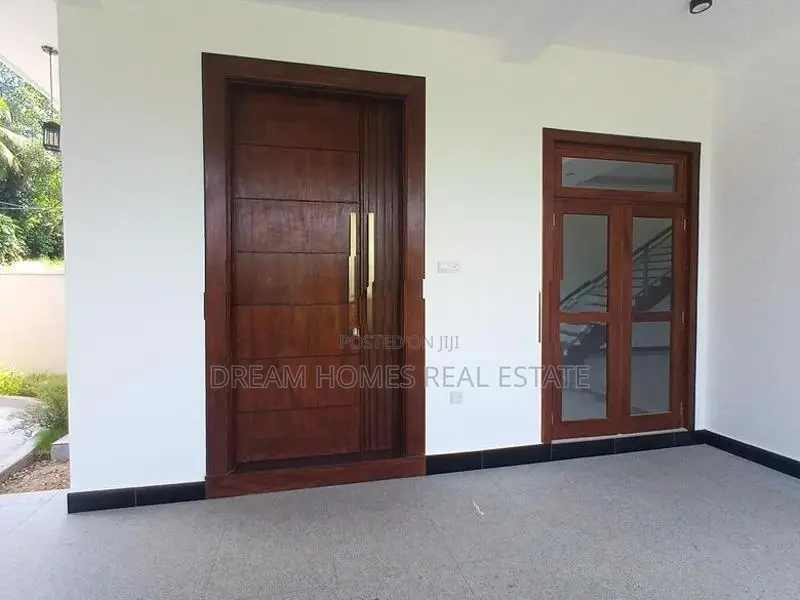 Brand New Luxury House for Sale - Pannipitiya