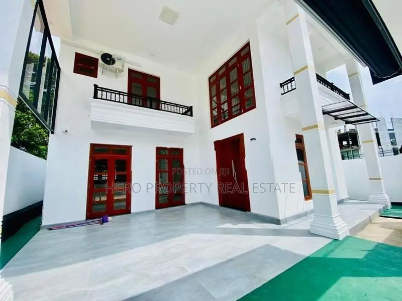 Modern Luxury Quality House for Sale in Boralesgamuwa 🏠