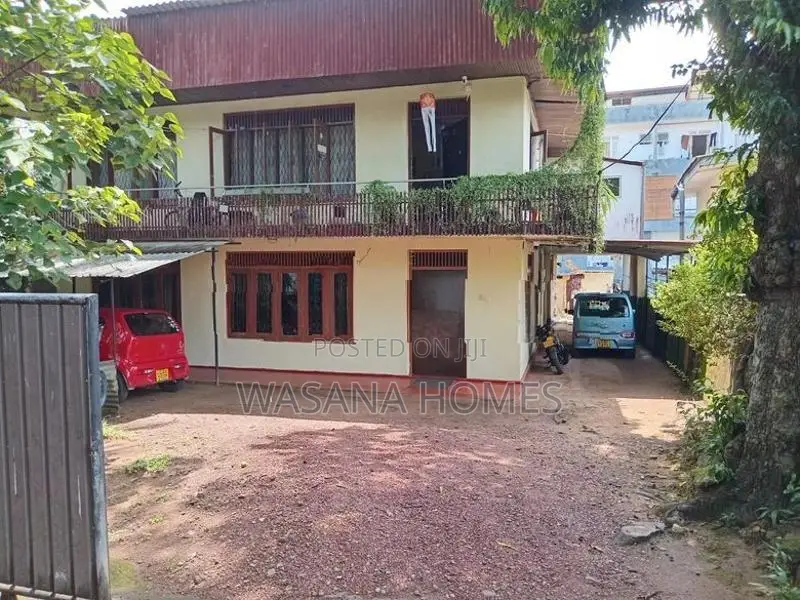 Large House for sale Nugegoda