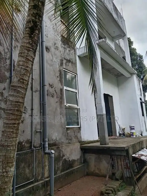 Spacious 36-Perch House for Sale – Kaduwela ( Property Id - H2854 )