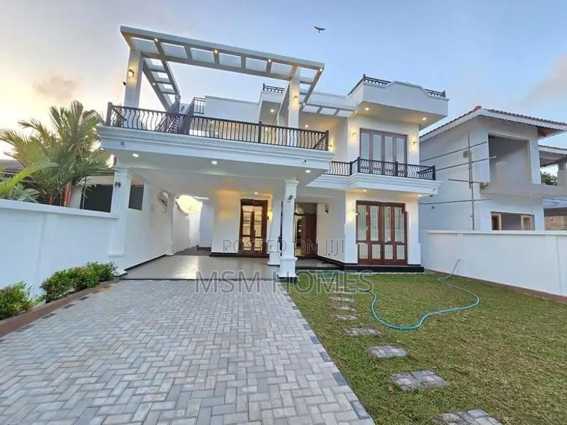 Super Luxury Brand New Modern House For Sale in Negombo