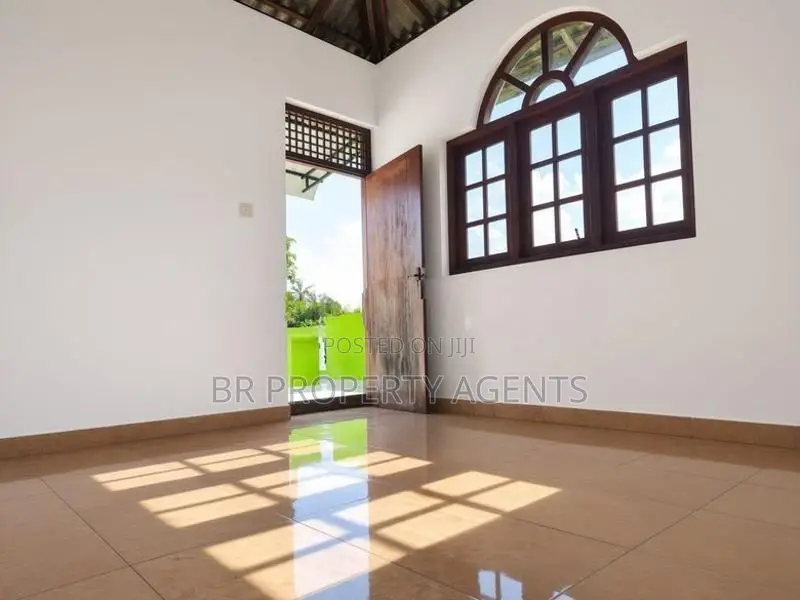 Three Story House for Rent in Nugegoda