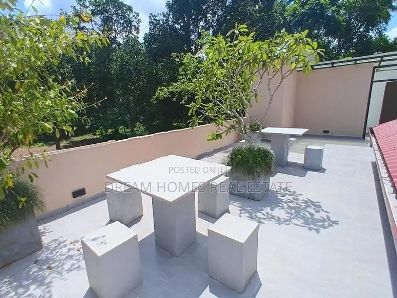 Brand New Luxury House for Sale - Pannipitiya