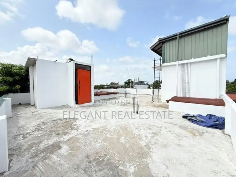 06 Bedroom Unfurnished 03 Storied House for Sale in Nawala (A6477)