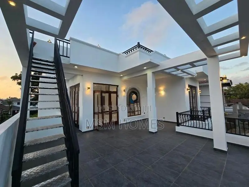 Super Luxury Brand New Modern House For Sale in Negombo
