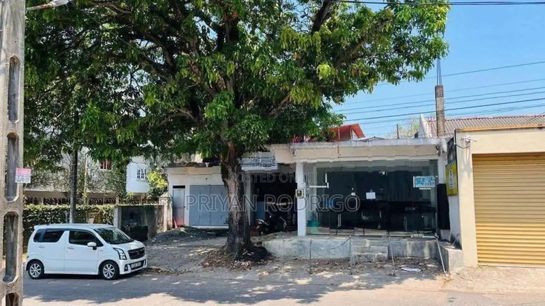 Kohuwala Dutugemunu Street Commercial Space Facing a 30ft Road for Sal