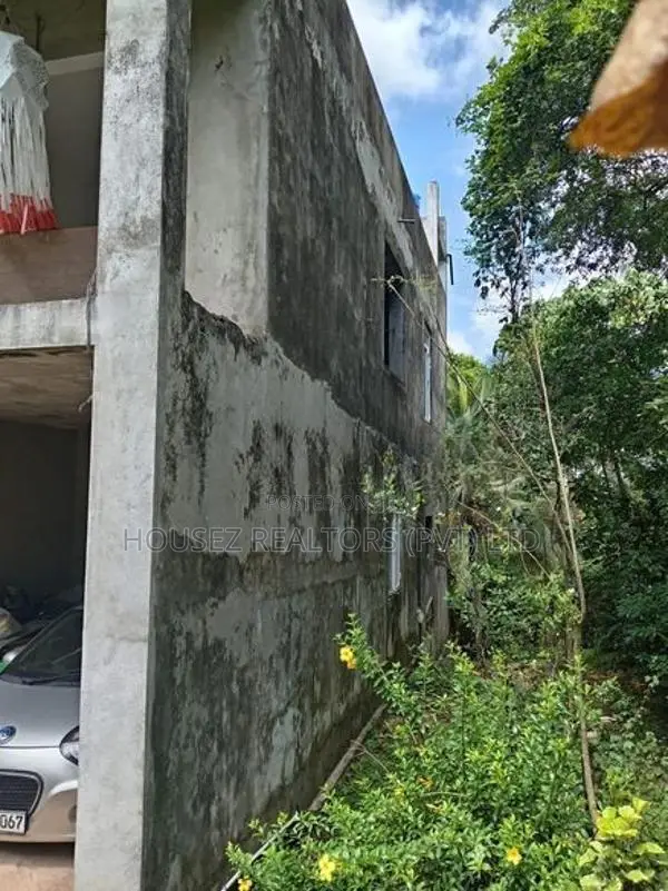 Spacious 36-Perch House for Sale – Kaduwela ( Property Id - H2854 )
