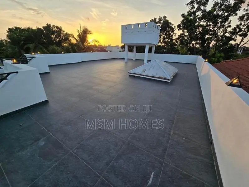 Super Luxury Brand New Modern House For Sale in Negombo