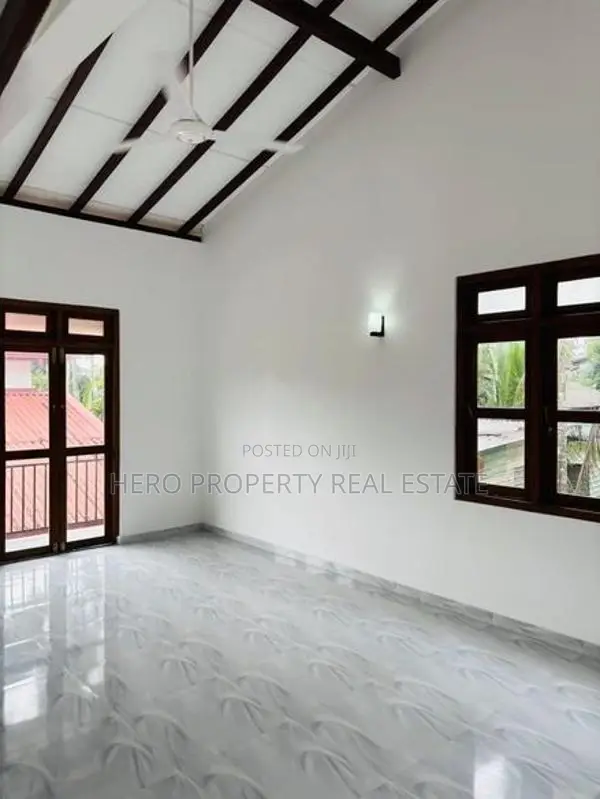 🌟🌟Modern Luxury House for Sale in Athurugiriya
