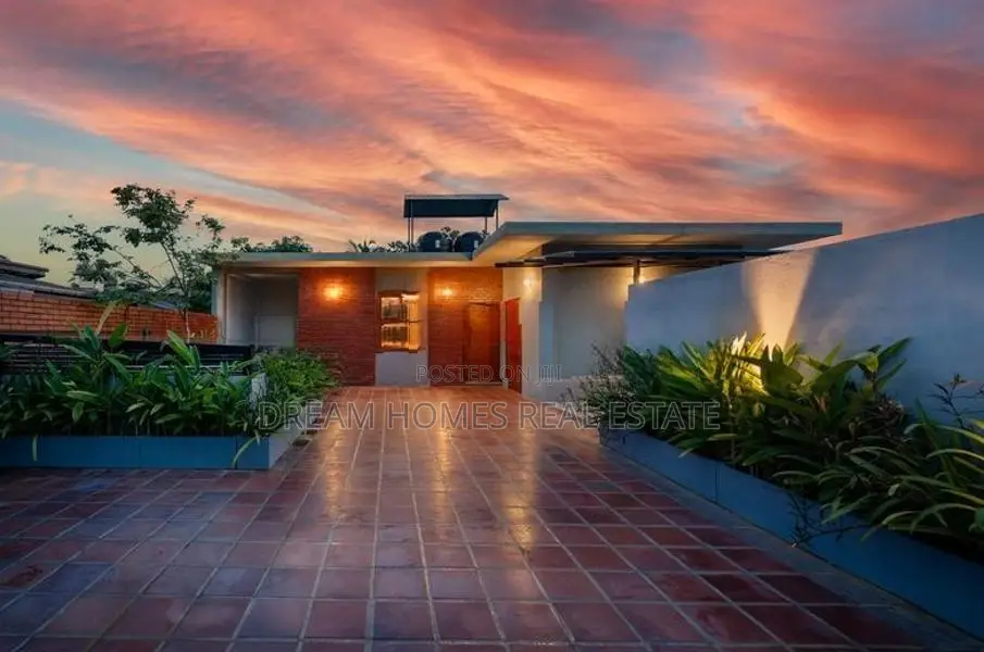 Super Luxury House for Sale – Battaramulla, Koswaththa