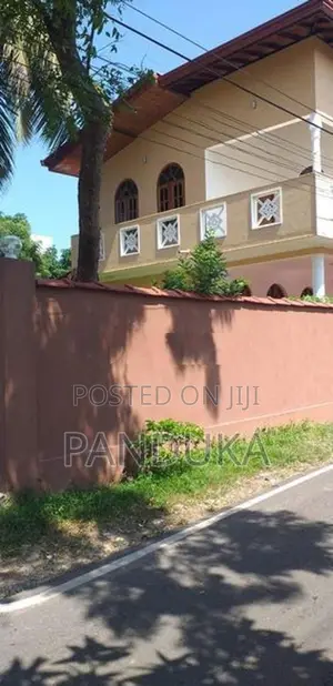 Two story house for sale in Kandana - Jayasrigama