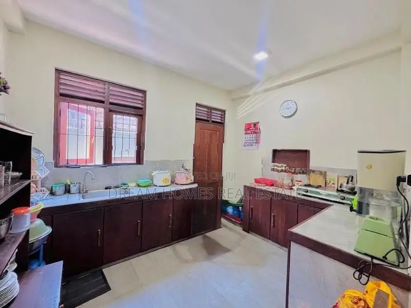 Luxury 2-Storey House with 3rd Floor Annex for Sale – Dehiwala