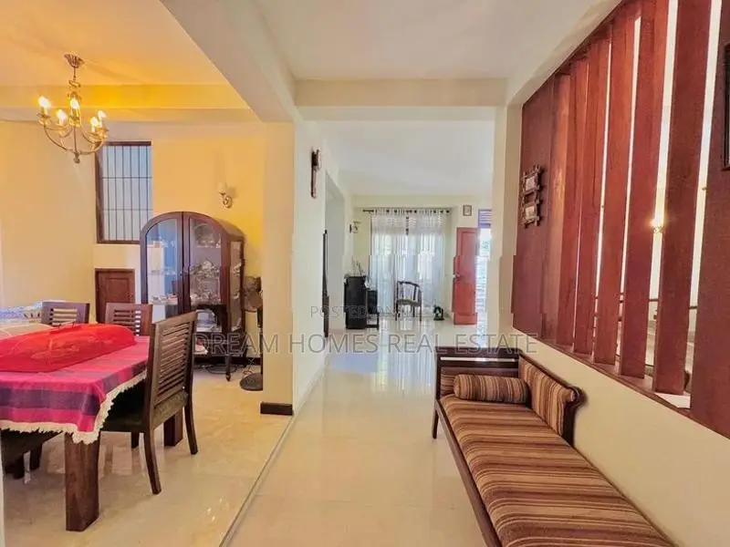 Luxury 2-Storey House with 3rd Floor Annex for Sale – Dehiwala