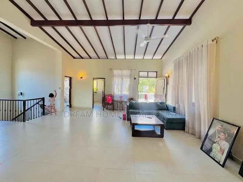 Luxury 2-Storey House with 3rd Floor Annex for Sale – Dehiwala