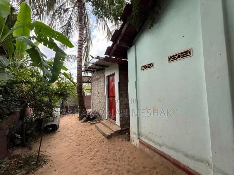Land with House for Sale in Batticaloa