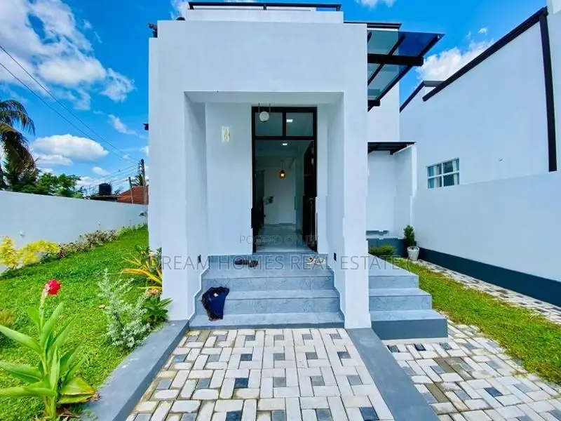 Brand New 3-Bedroom House for Sale Athurugiriya