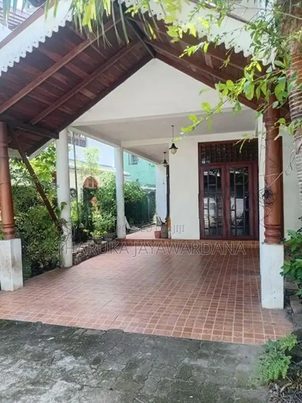 Two Story House for Rent without Furniture Boralasgamuwa