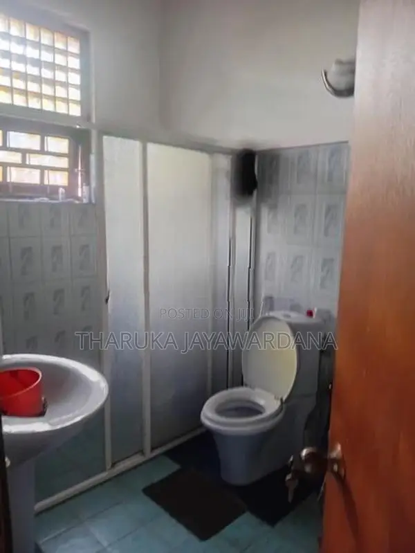 Two Story House for Rent without Furniture Boralasgamuwa