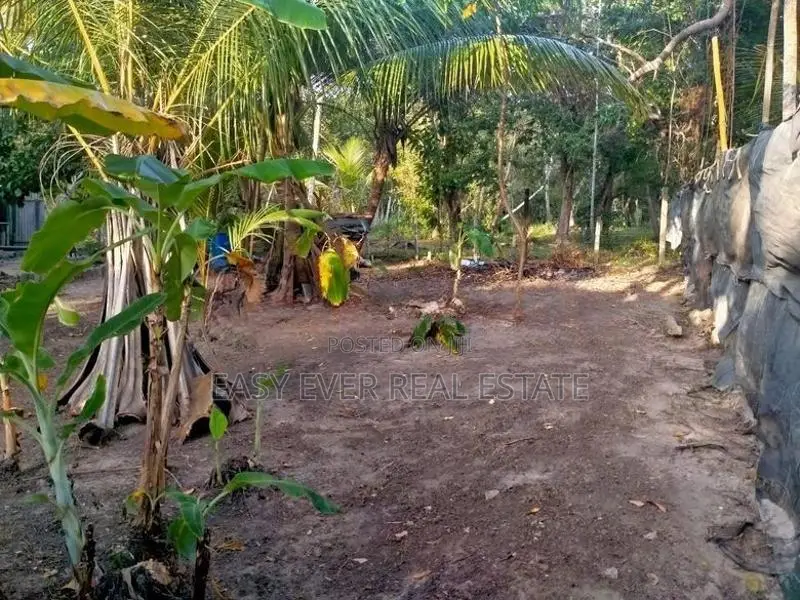 මාරවිල නාත්තන්ඩිය අතර වටිනා නිවසක් සමග ඉඩමක් / DU 16049
