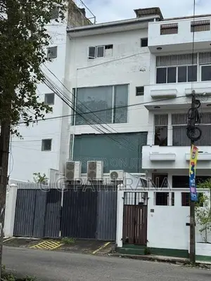 Building for Sale in Mount Lavinia