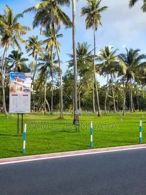 Mellawagedara Road Facing Land. ( S. )