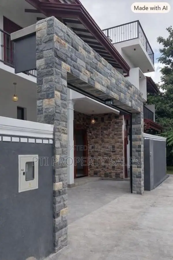 Luxury Three-Story House for Sale – Kesbewa (Sudarshana Mawatha)