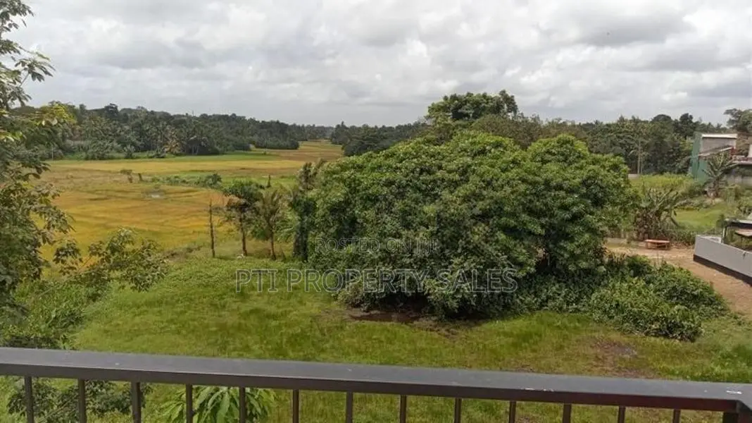 Luxury Three-Story House for Sale – Kesbewa (Sudarshana Mawatha)