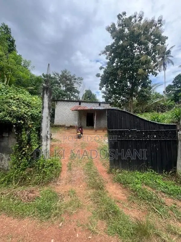අඩක් නිම කල නිවසක් විකිණීමට Gonapala