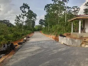අම්බලන්ගොඩ නගර සභා සීමාවෙන් බිම් කොටස්