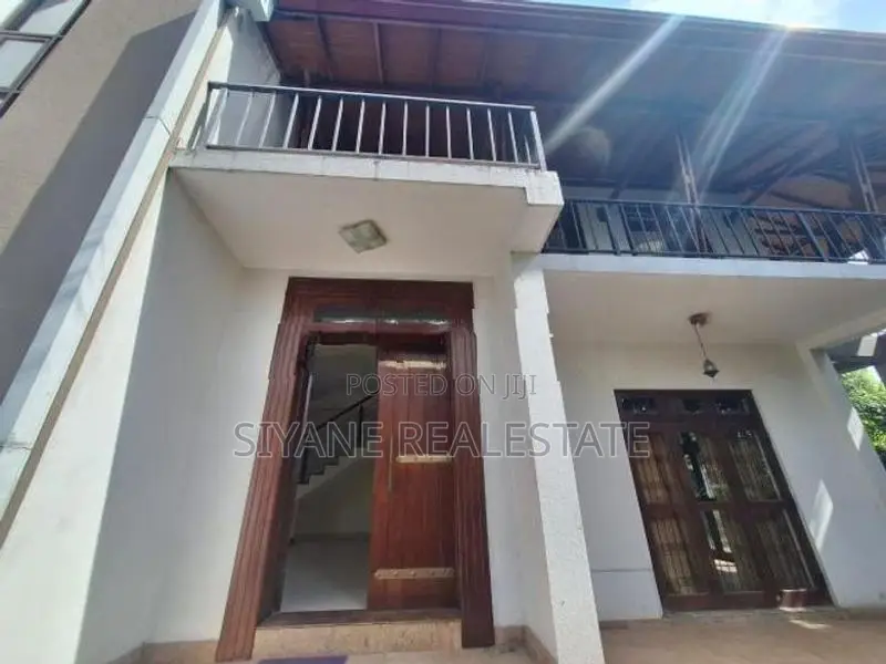 Luxury House for Sale in Thalawathugoda