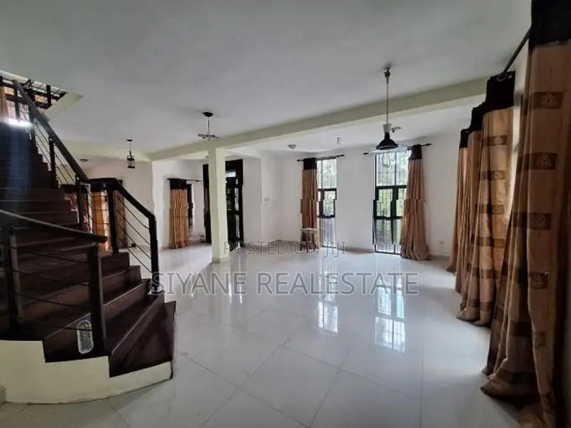 Luxury House for Sale in Thalawathugoda