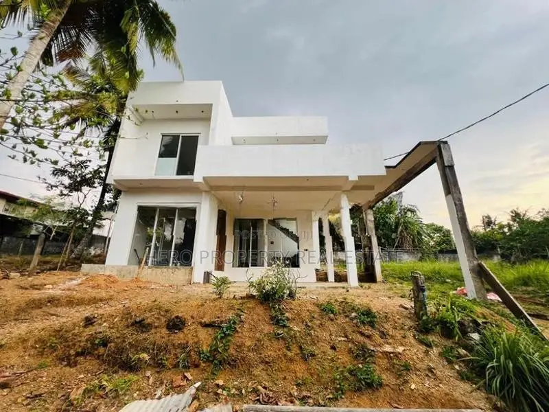 Modern House for Sale in Athurugiriya 🏠