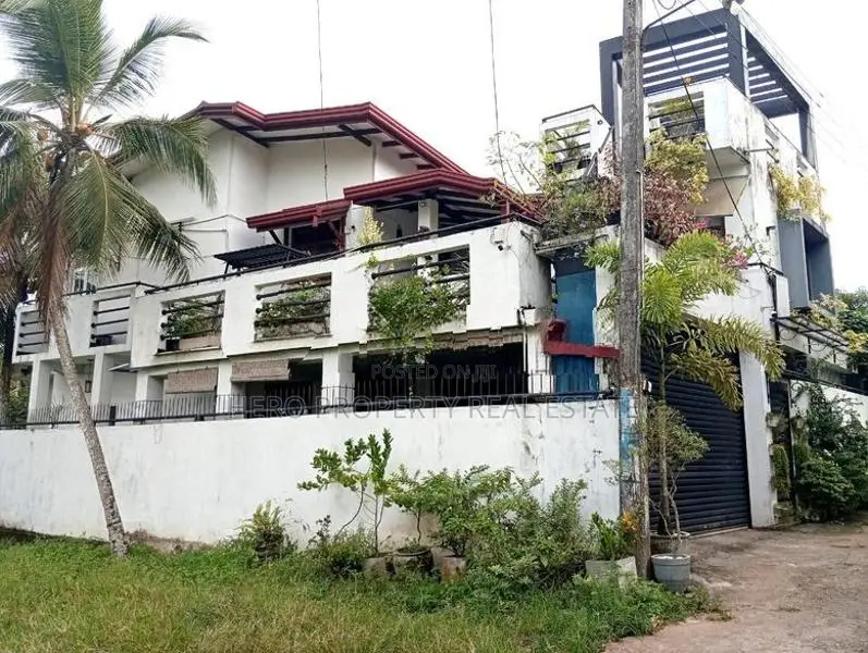 🌟Modern Luxury House for Sale in Kottawa