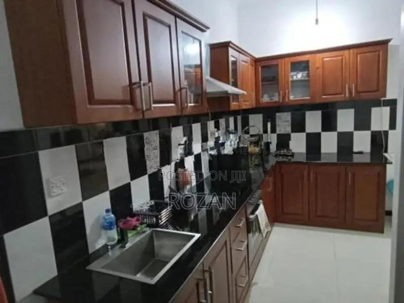 Luxury House / Guesthouse for Sale in Negombo